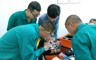 盛鑫聯光纖熔接機使用培訓圖.jpg 盛鑫聯光纖熔接機使用培訓圖.jpg